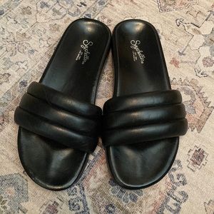 Never Worn Black Padded Sandals